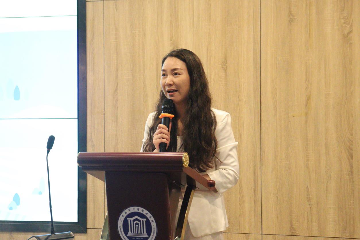 CA420118F4E4F66CE3CE9E77298_65428E27_1814E