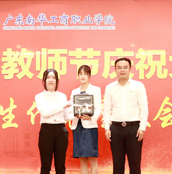 A63CDA66025BFA83B6BB7CF96AA_9BF205EA_6E9BD.jpg?e=