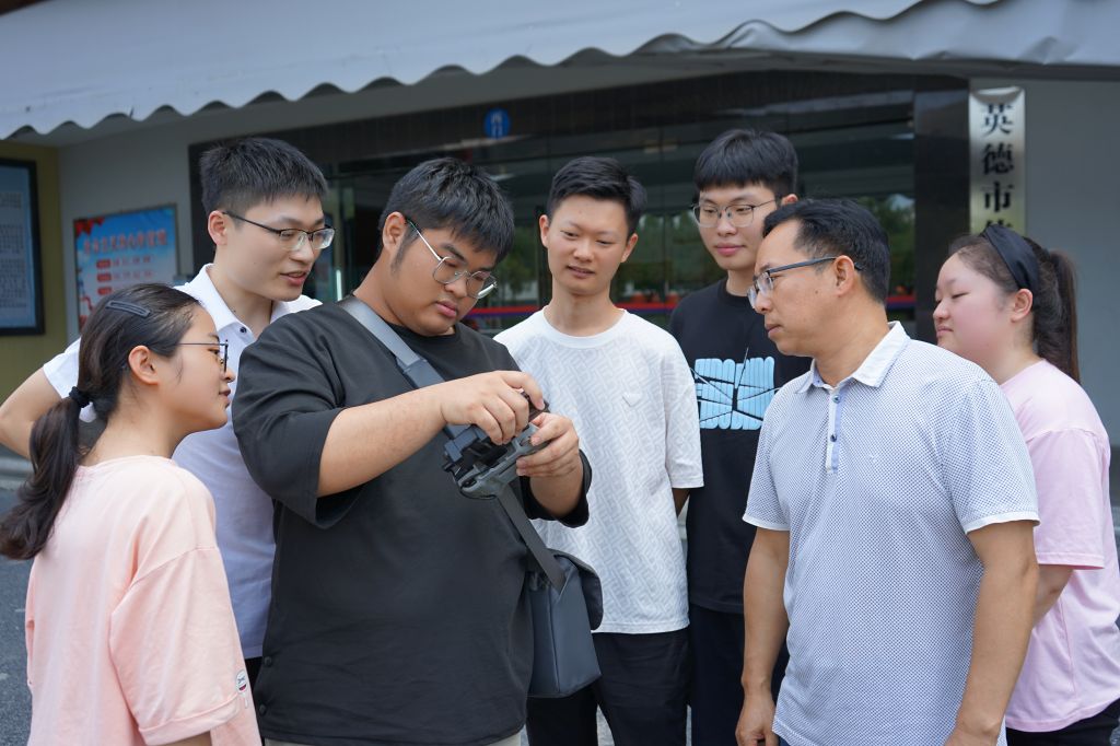 32A52A436F89B3F9CFE3C256301_33F06A14_19636