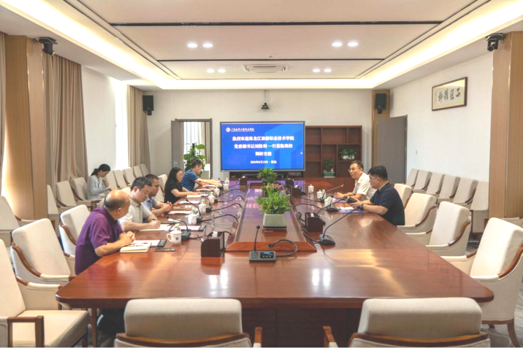 9EAF1A7276A8B422011476B7EBB_E8C181B2_140F69