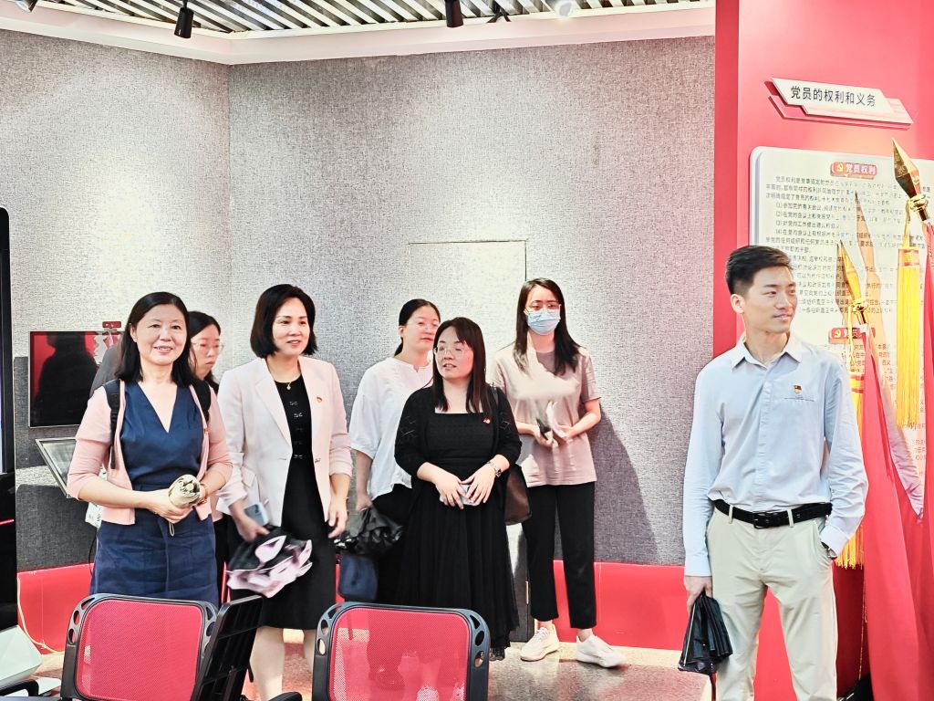 CC4A726833A54BEEF5374E3C502_7253974F_2AB0C.jpg?e= CC4A726833A54BEEF5374E3C502_7253974F_2AB0C.jpg?e=