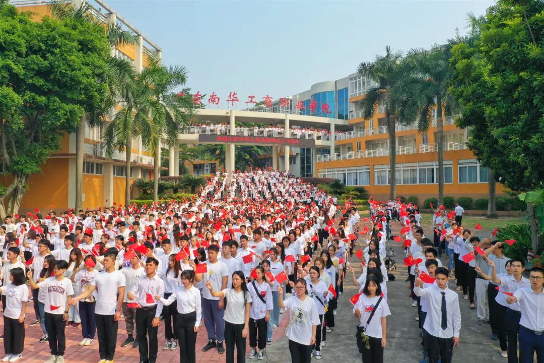 78F4481E60F3ADF6CFF7B7BB198_AA80E98A_2B97F.jpg?e=