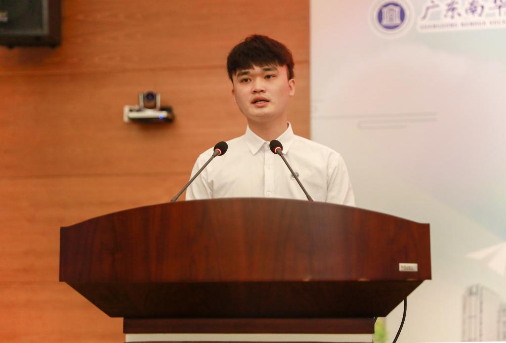 BCB8AE6232EB3E7A22386CD3A48_B9AC6472_9C37.jpg?e= BCB8AE6232EB3E7A22386CD3A48_B9AC6472_9C37.jpg?e=