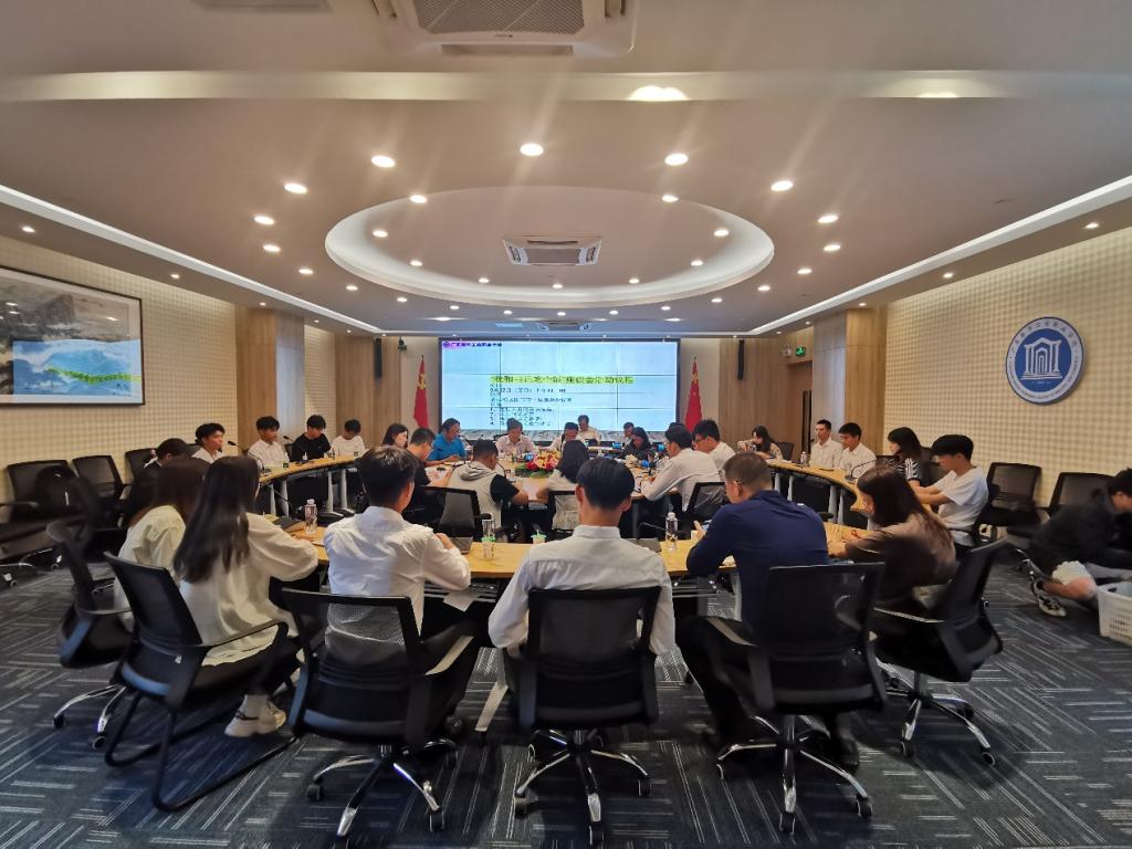 C71A8E78CCB05CBADFDD2610745_424FB1E3_1A45F.png?e= C71A8E78CCB05CBADFDD2610745_424FB1E3_1A45F.png?e=