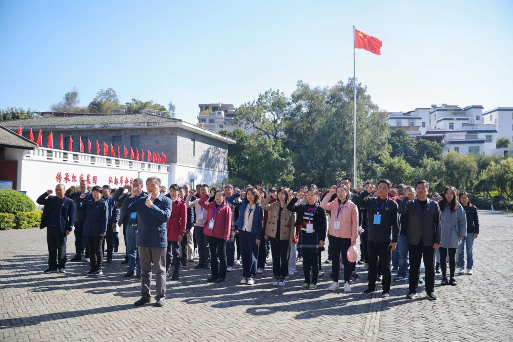 237E01A86D50179E62ABCFDF6E6_5D326D94_1F970.jpg?e=