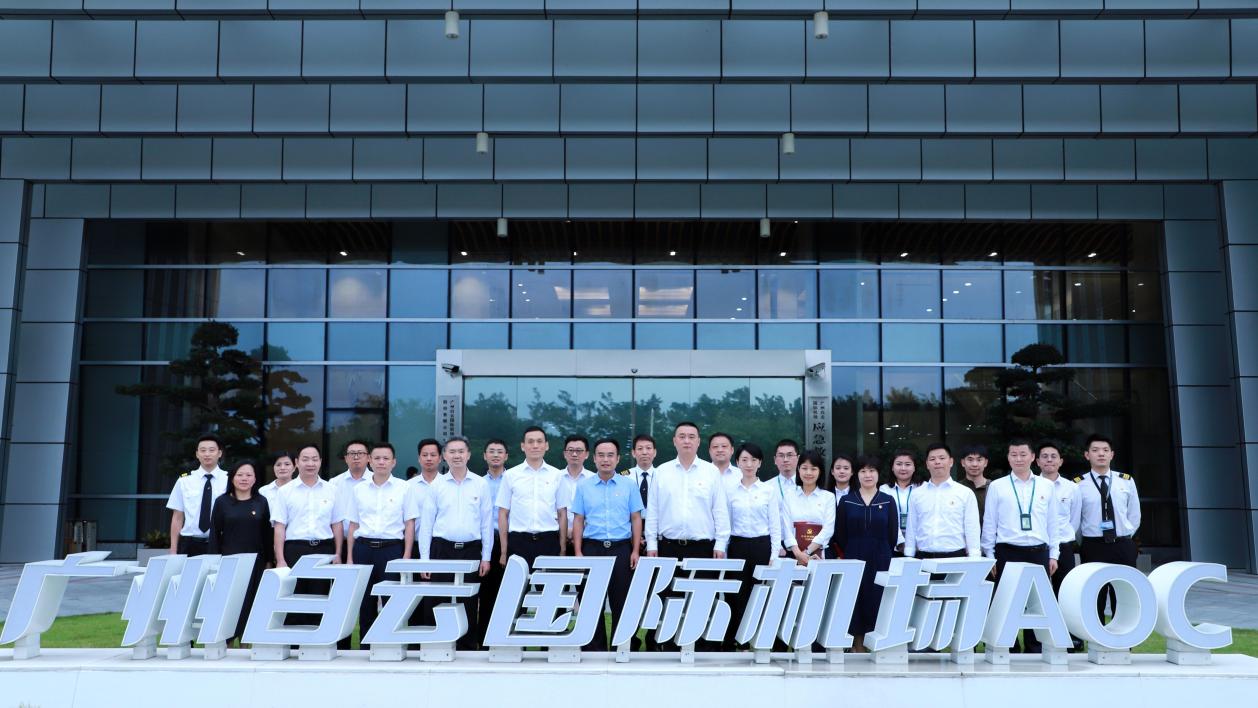 0CCCB712944264F42EFEDB50213_AA975F17_1ED24.jpg?e= 0CCCB712944264F42EFEDB50213_AA975F17_1ED24.jpg?e=