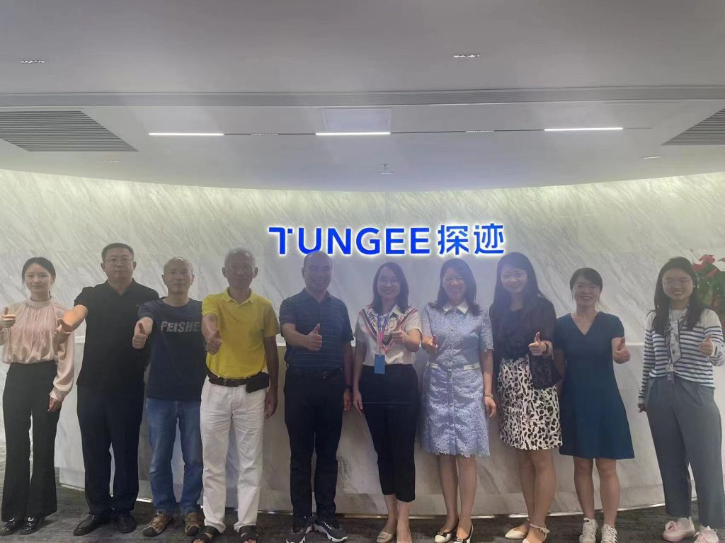 DDB8FD26D5E08B7219D31E60BAF_B702985A_18060