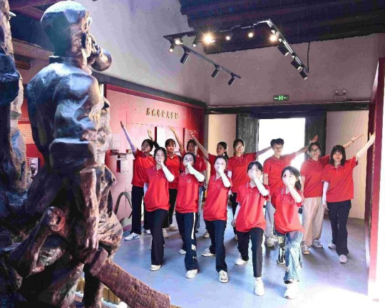 2AFAF1B4F2C6314357E1A6CBB3D_7B83EEF5_E44DC