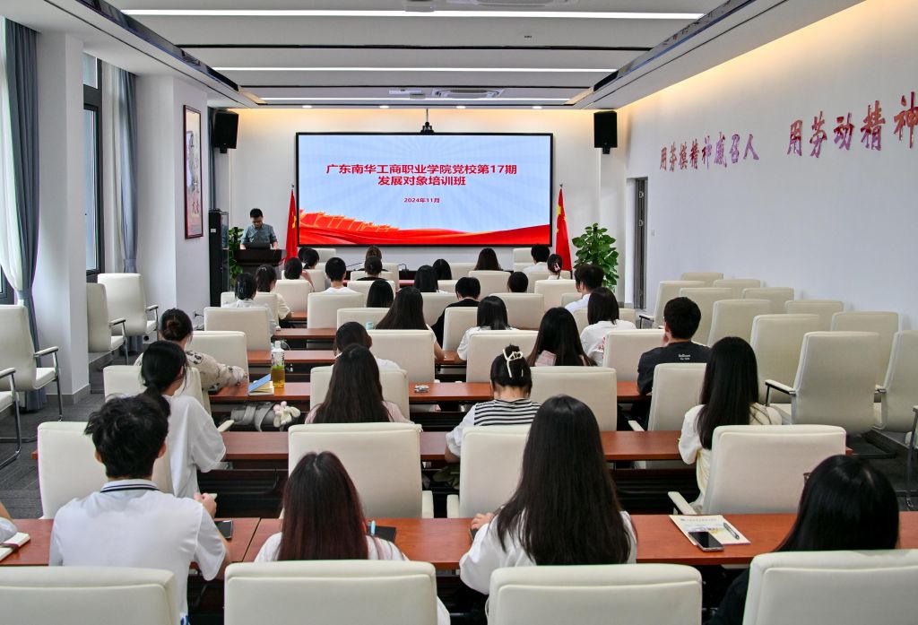 1BA12F3C6C3C1521FAF93FF39D3_FEFEE83E_1B5F6 1B5F6