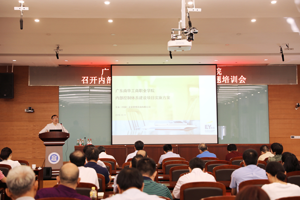 61DE766787B64BCD0F2E80A1B3C_15625D11_48418.jpg?e=