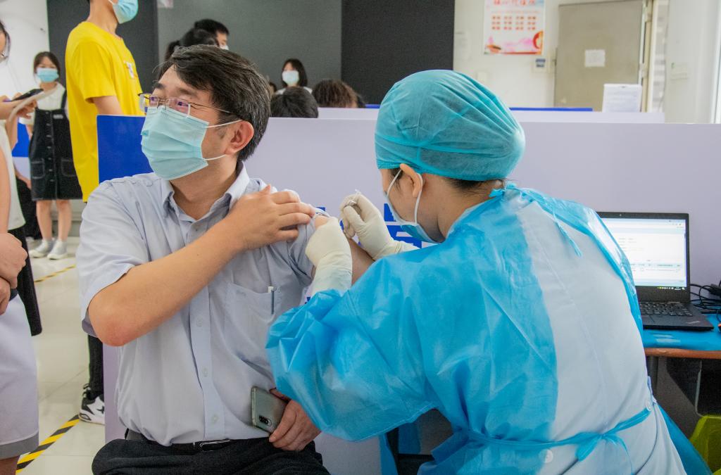 8EFEDEBEBE2DCF37C5B9EAD5D58_E54DA80F_14800.jpg?e= 8EFEDEBEBE2DCF37C5B9EAD5D58_E54DA80F_14800.jpg?e=