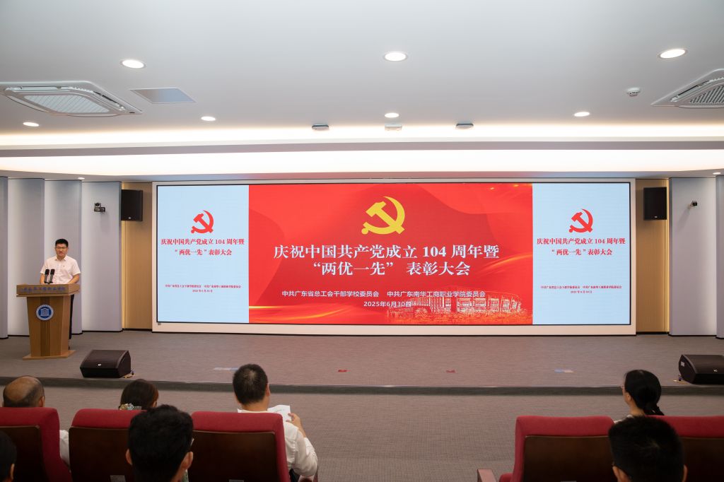 8D74BED8993052428D30F50C7FE_5B98B832_13CFC