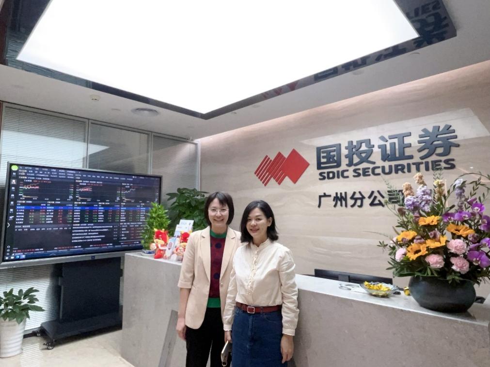 B02FB0CAE4893755A4B45DFE6E9_86B3F260_17956