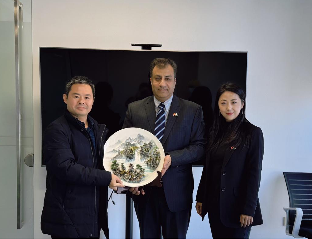 CED970CF20C4147EA296E0D1006_0621FE5E_BB712