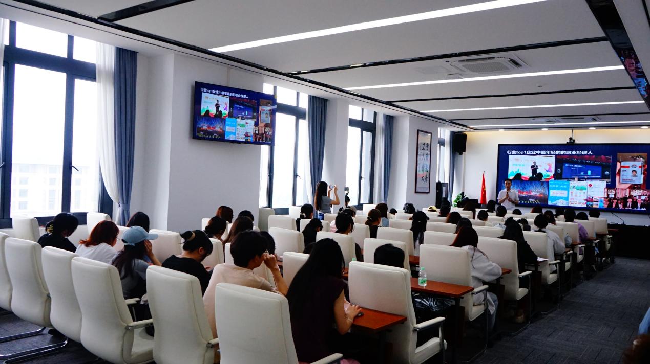 2A414E3EA53F16721B61A991EC5_5E4D5485_1E0FE 2A414E3EA53F16721B61A991EC5_5E4D5485_1E0FE