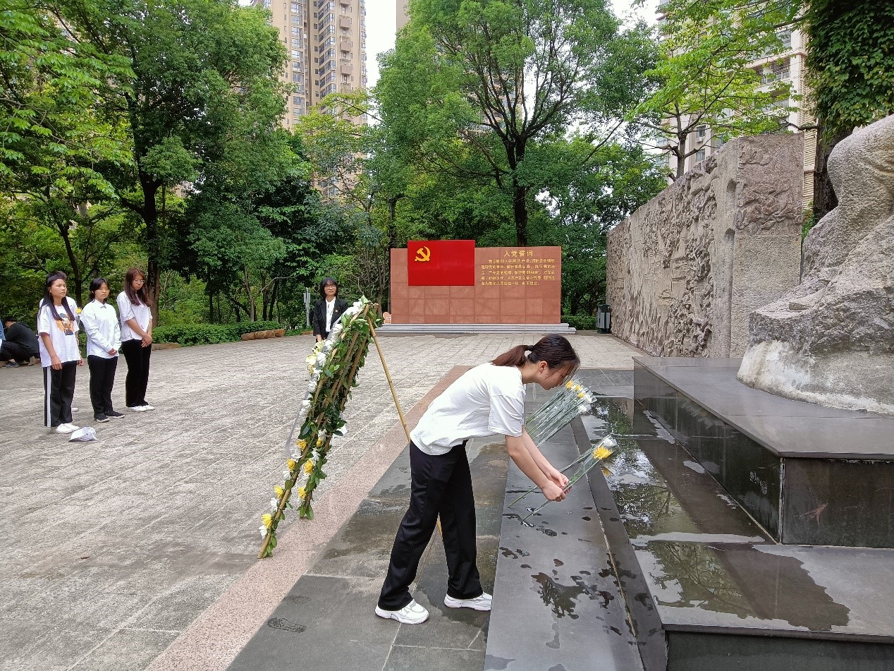 CFA3051299E3F824D1B9C694AE3_F5B972EF_97D21