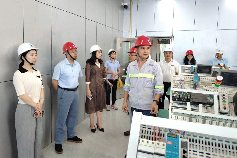 6DEF811A0DFEEB100EA214FE9C3_5FF2E7DB_2A570