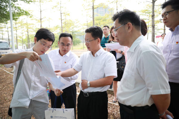 1CB753660A428D245B37CCDBF9C_7FC74265_4738B.jpg?e= 1CB753660A428D245B37CCDBF9C_7FC74265_4738B.jpg?e=