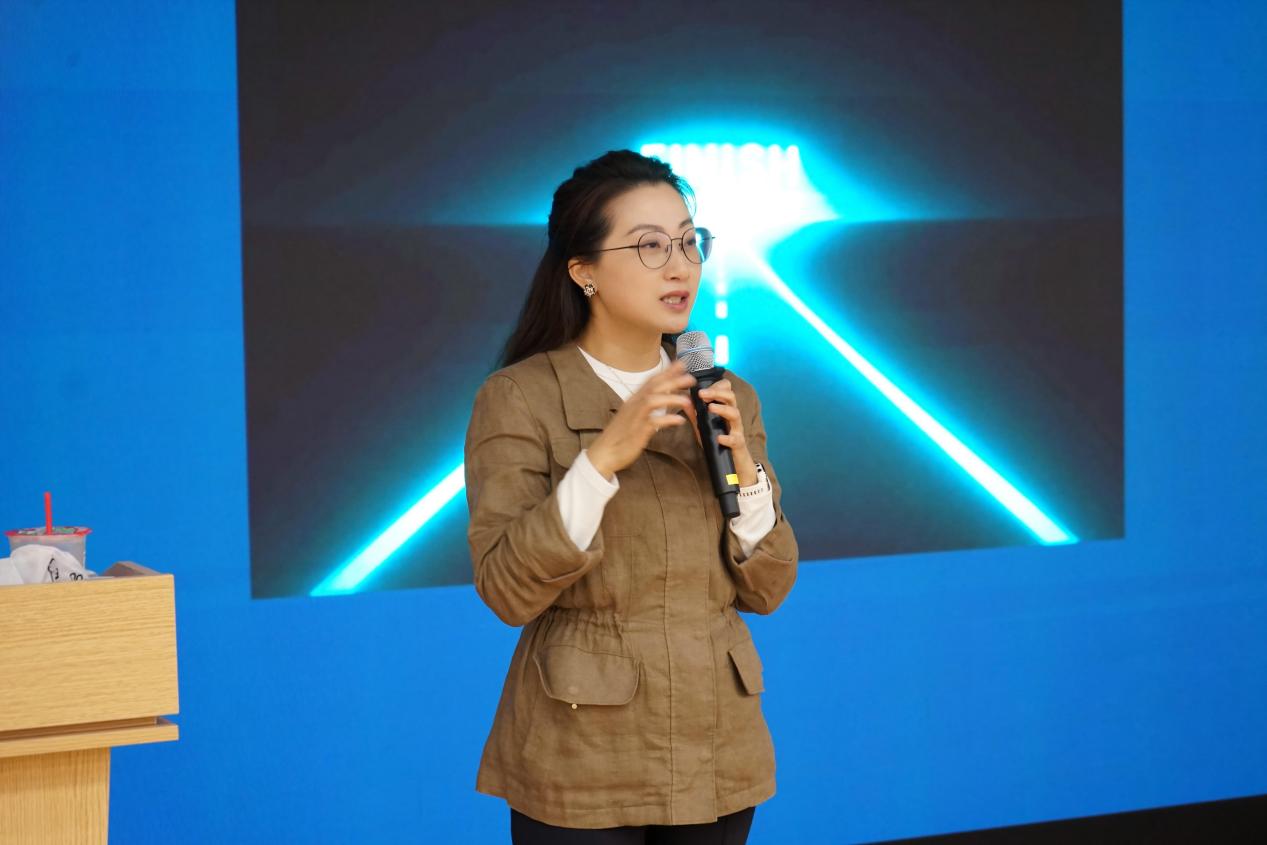 9CCD050EFEBF35A751630FF9963_61D3D762_106CB