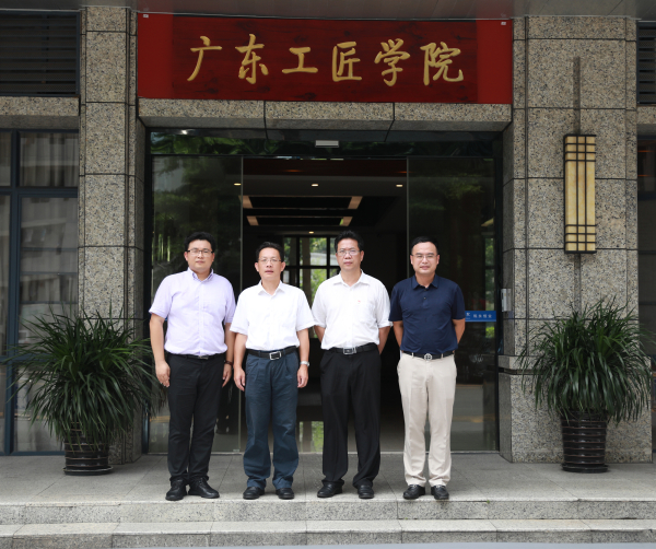 687EC4CDD03FE04B1C1978DA7C0_FD263501_67E0A.jpg?e= 687EC4CDD03FE04B1C1978DA7C0_FD263501_67E0A.jpg?e=