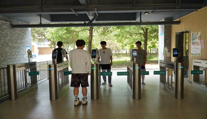 867EB38911EF12F9B998636DDF3_EB06F47D_A81F