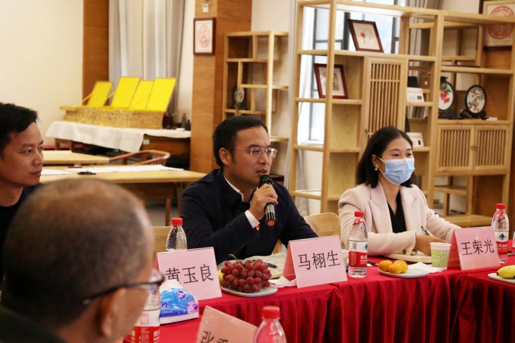 783B71701F964E1CDF56E1D52A1_7A9DEF8C_15395.jpg?e= 783B71701F964E1CDF56E1D52A1_7A9DEF8C_15395.jpg?e=