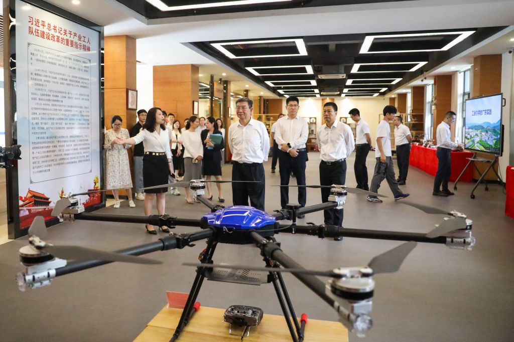 3D0834E8913C91F386D2C2C3272_C7F4E792_1E06E