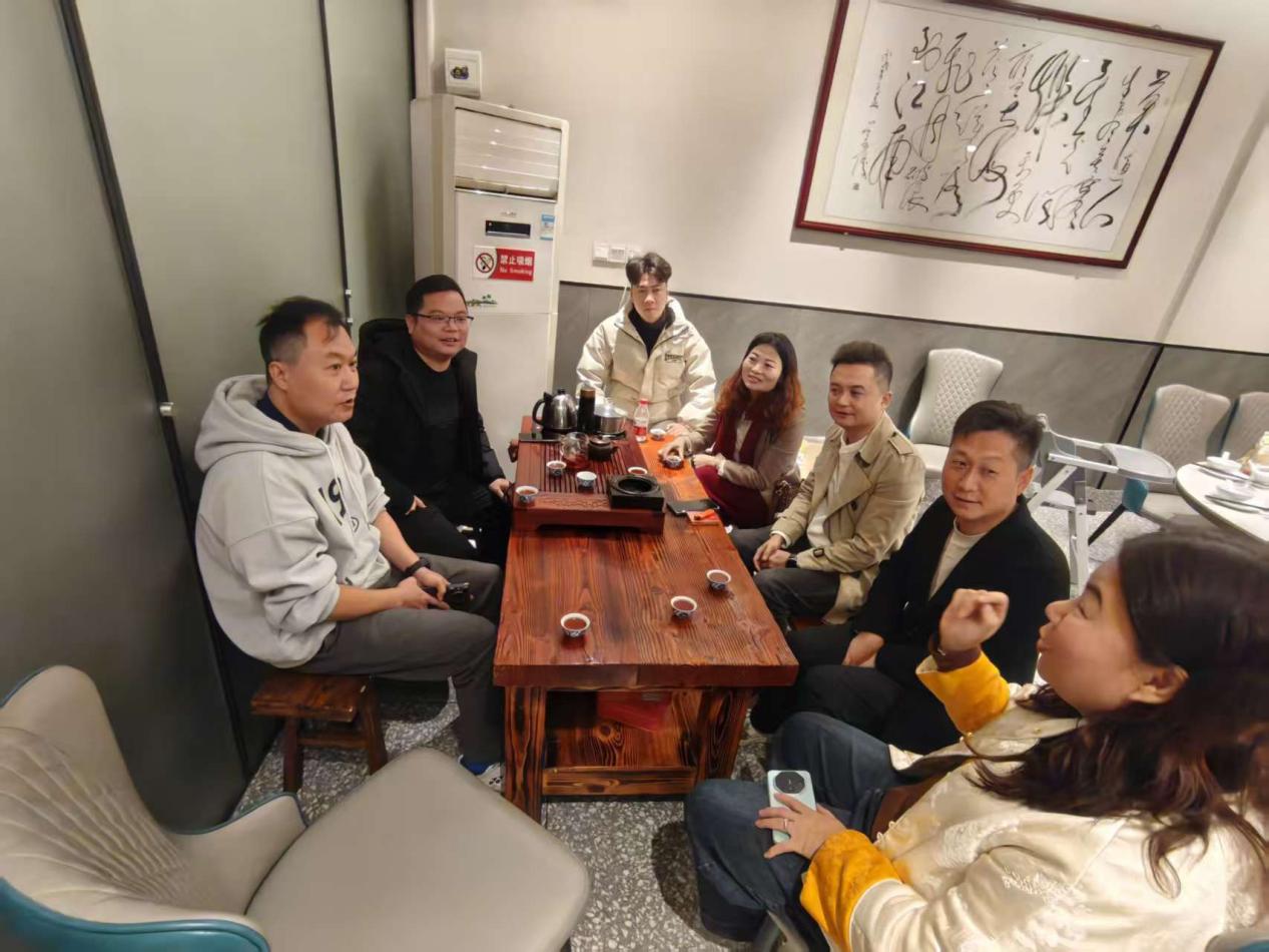 D34992E18EE0EEAA0159977C941_AEC3E28C_20153