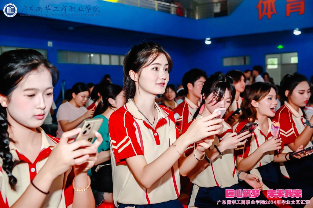 CDCA6BB923B6BBC56008AB216AA_64FEA846_1CE64.jpeg?e= CDCA6BB923B6BBC56008AB216AA_64FEA846_1CE64.jpeg?e=