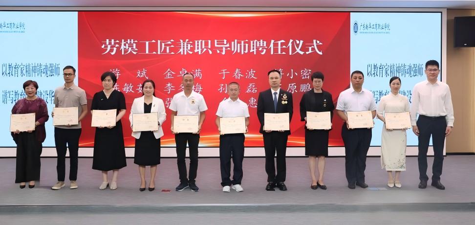 A7CB047F21F3671E4606628B0AF_AC6D39CD_10BD0 10BD0